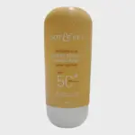 Dot & Key Vitamin C + E Super Bright Sunscreen SPF50+ PA++++ 80g